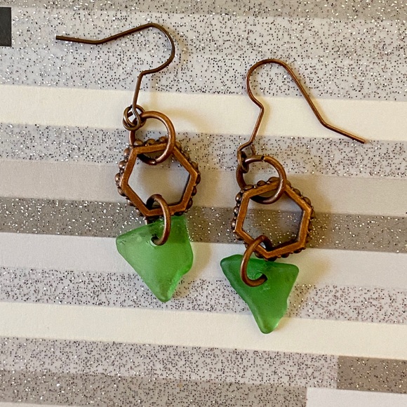 Artisan earrings 🖤 - Picture 2 of 3